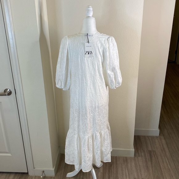NEW WITH TAGS ZARA DRESS WITH CUTWORK EMBROIDERY - Picture 10 of 10